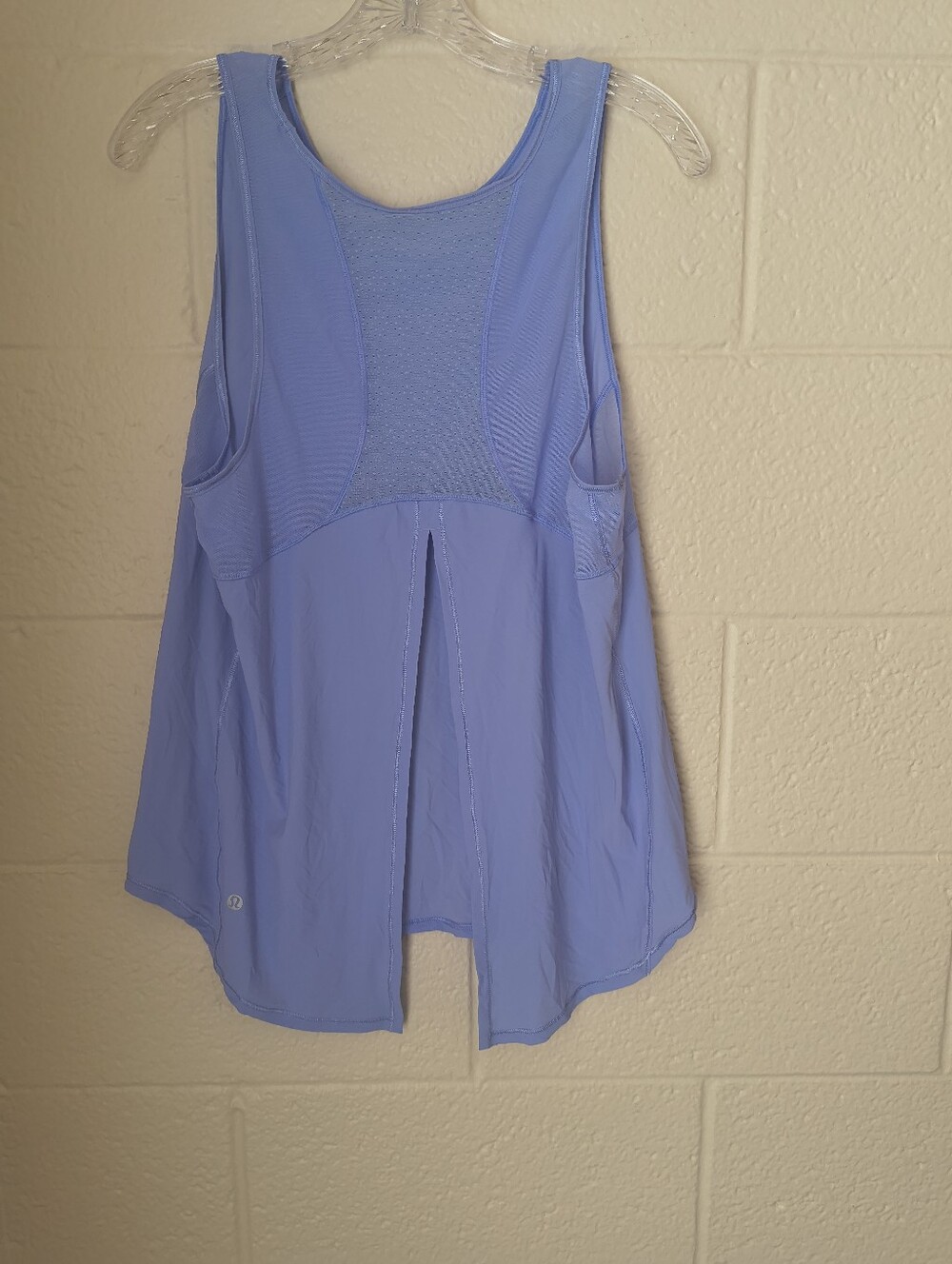 Lululemon Split-Back Racerback Tank Top - Size 8
